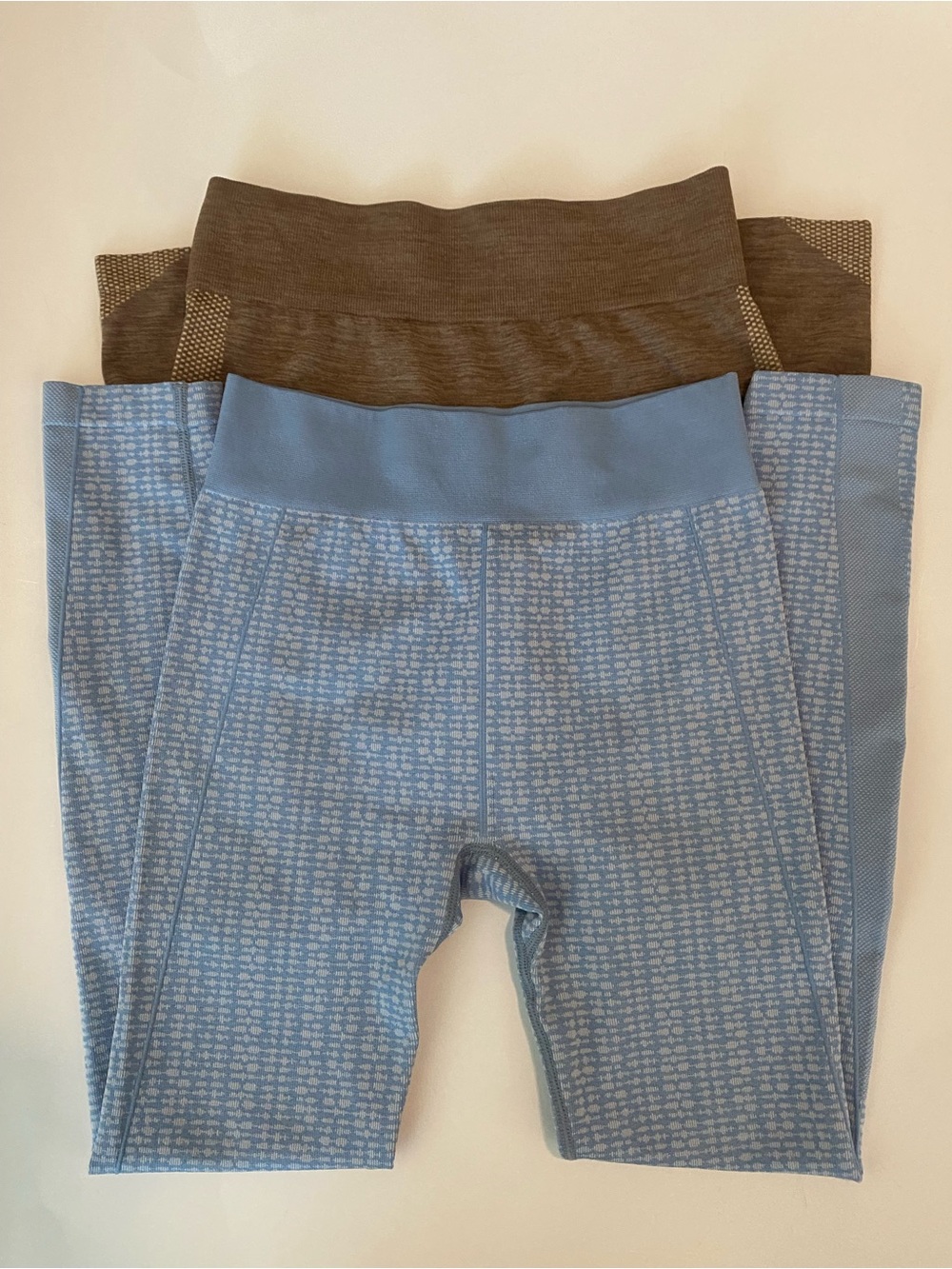 GU ACTIVE Japanese Streetwear Seamless Leggings Lot of 2 Size M Uniqlo Sister